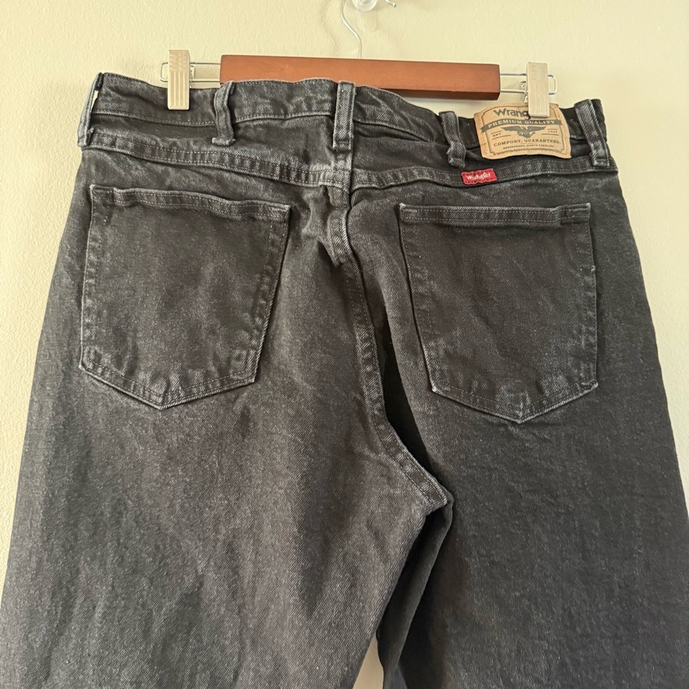 Wrangler Men's Black Straight Legged Jeans - Picture 4 of 8